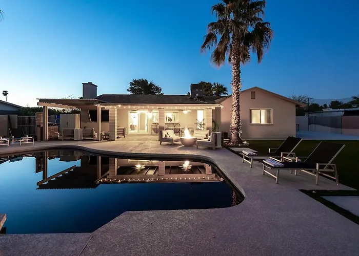 Heated Pool Sleeps 8 Amenities! House On Hearn *