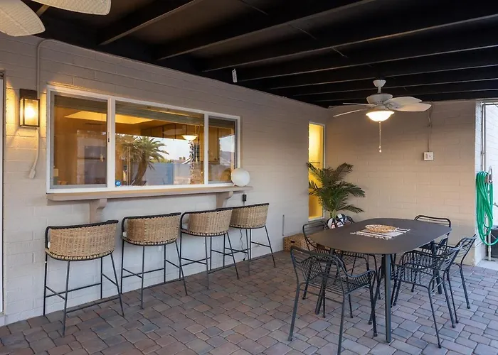 Holiday home Heated Pool Sleeps 8 Amenities! House On Hearn