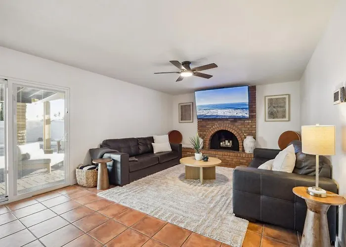 Heated Pool Sleeps 8 Amenities! House On Hearn Holiday home