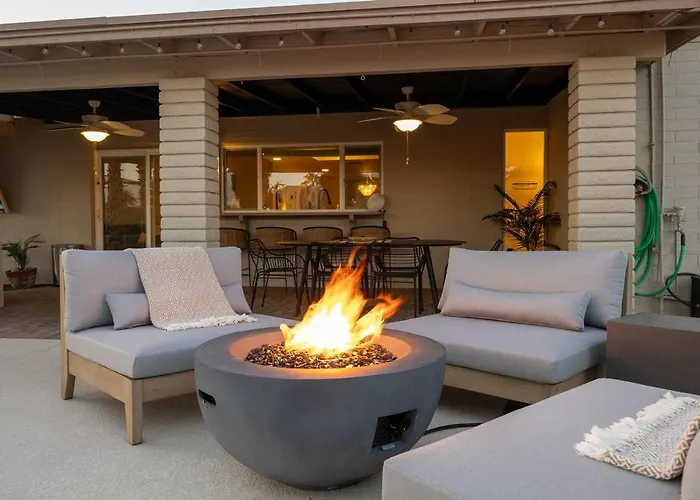 Holiday home Heated Pool Sleeps 8 Amenities! House On Hearn